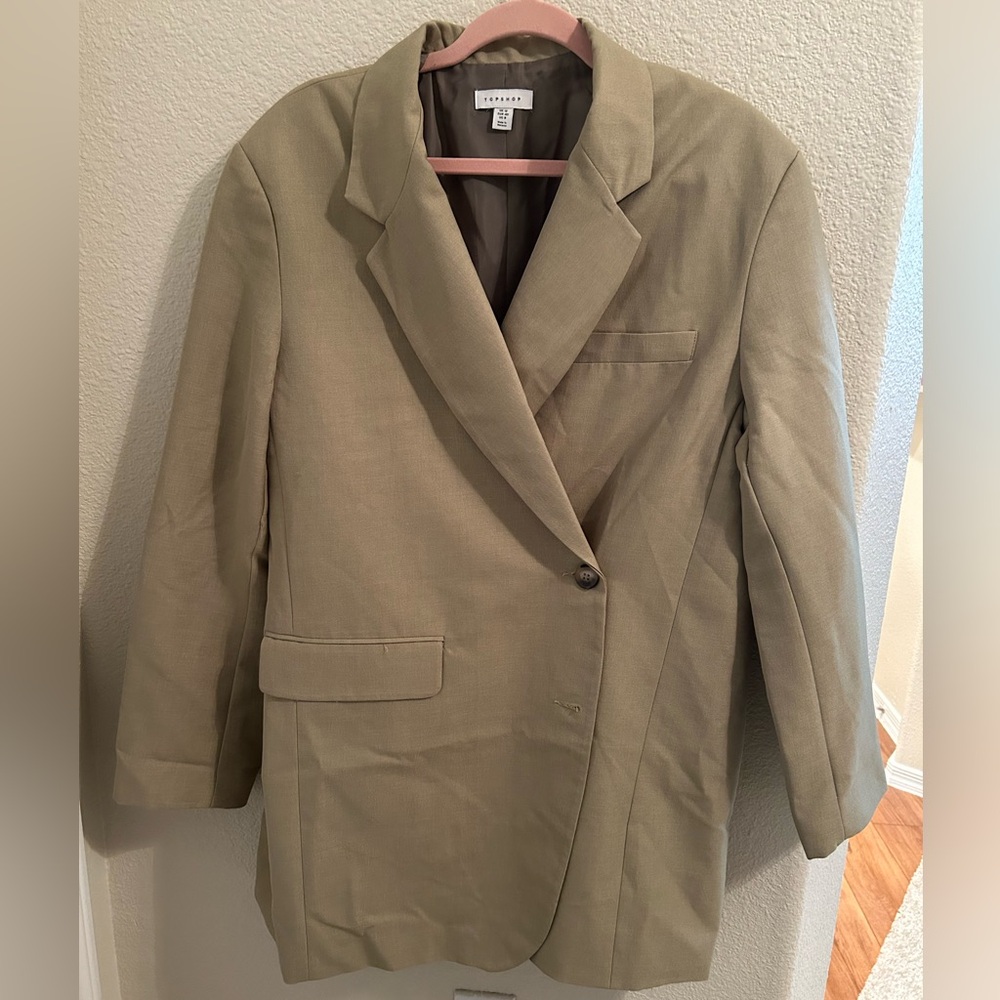 Cute oversized blazer